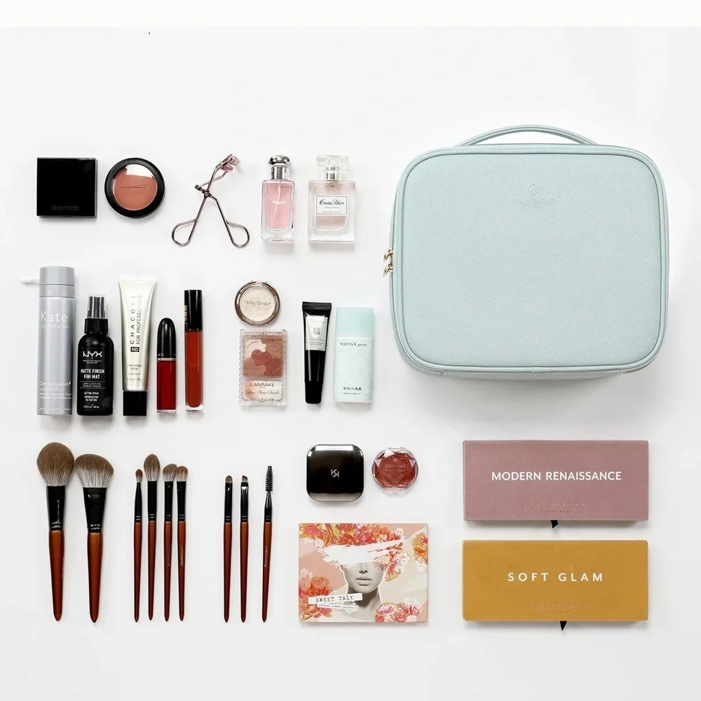 Vlando Travel Makeup Case Organizer Vanity Cosmetic Train Case Mint